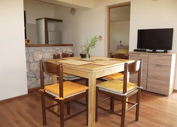 Juliska بيروفاتش